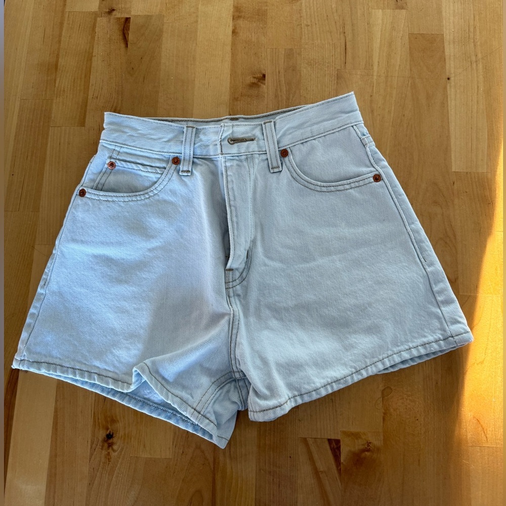 Levi’s short